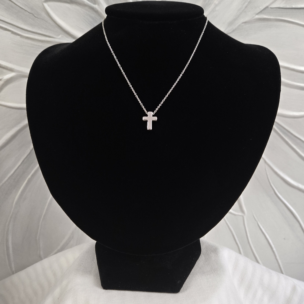 Leslie Curtis Anniston Necklace